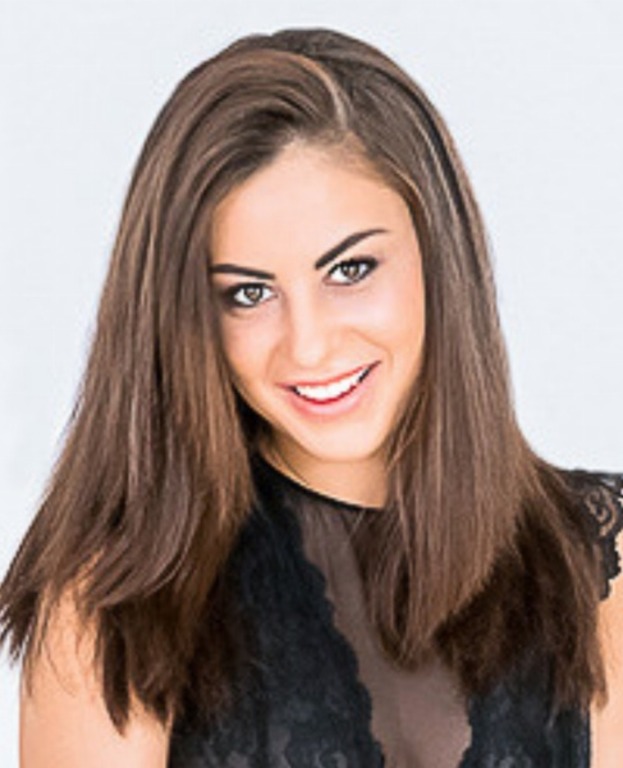 Nikki Waine