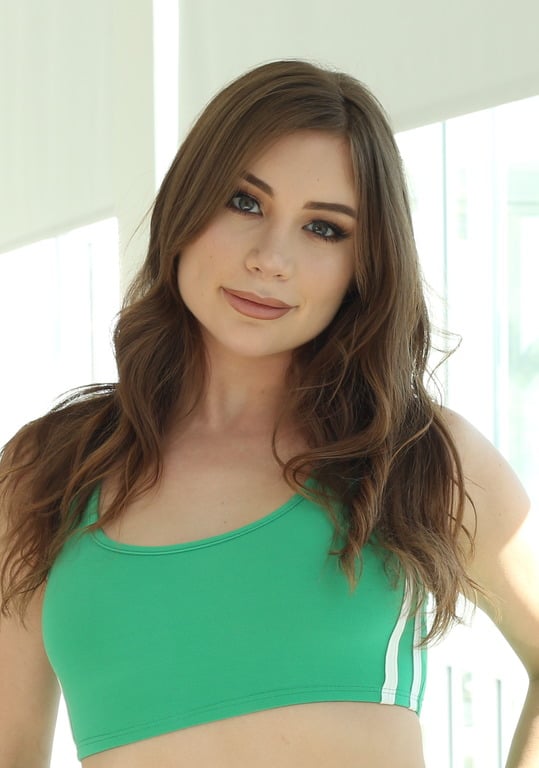 Kayla Paris